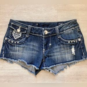 L.A. idol denim shorts